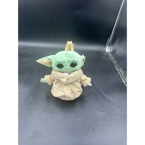 MATTEL DISNEY STAR WARS MANDALORIAN BESKAR ARMOR GROGU BABY YODA 8”PLUSH TOY NWT - Picture 1 of 3
